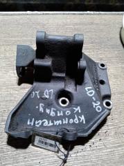 Крепление компрессора кондиционера NISSAN VANETTE TRUCK