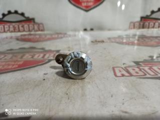 Запчасть личинка замка двери передняя правая TOYOTA CAMRY