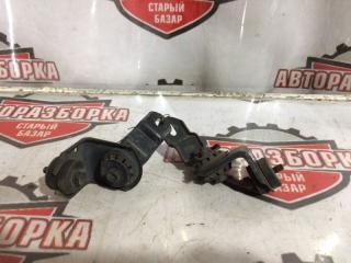 Крепление радиатора переднее TOYOTA CELSIOR 2000