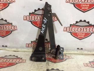 Фиксатор кабины ISUZU ELF 2005