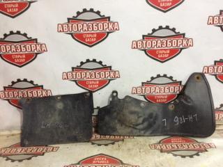 Брызговик передний левый TOYOTA HIACE 2001