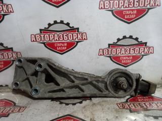 Крепление переднего редуктора переднее TOYOTA NOAH 2004