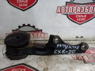 Крепление переднего редуктора TOYOTA ESTIMA EMINA 1994