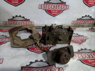 Крепление запасного колеса NISSAN ATLAS 1994