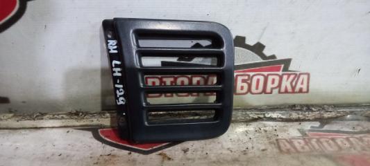 Решетка вентиляционная передняя правая TOYOTA HIACE 1994