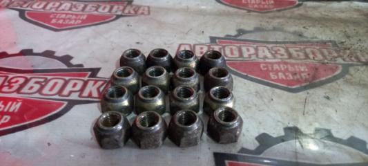 Гайка на колесо TOYOTA RAUM 1999