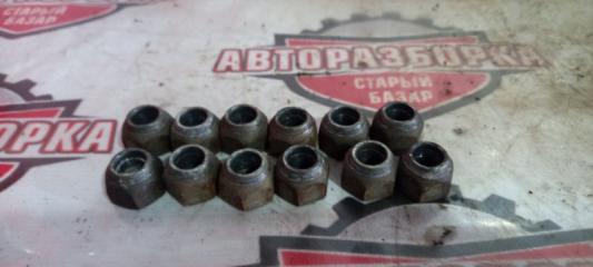 Гайка на колесо передняя NISSAN ATLAS 1992