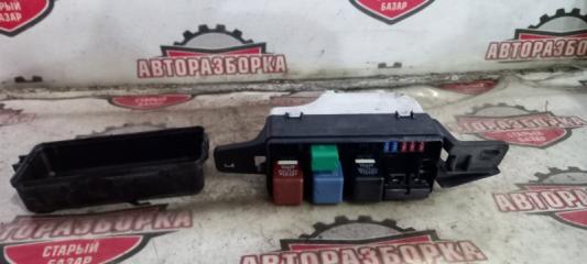 Блок предохранителей TOYOTA ISIS 2004
