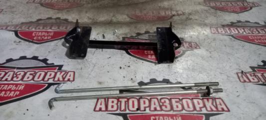 Запчасть крепление аккумулятора MITSUBISHI MIRAGE 2012