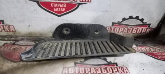 Запчасть подножка передняя правая MAZDA BONGO 1997