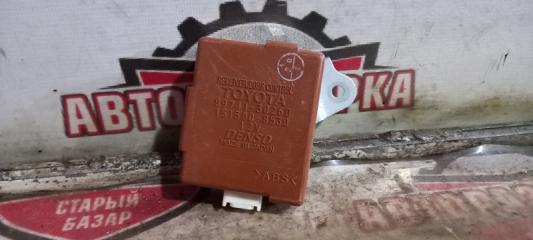 Блок управления дверьми TOYOTA CROWN 2000