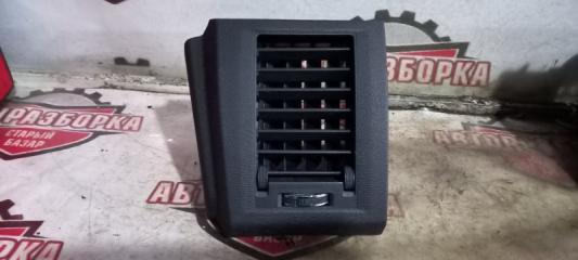 Решетка вентиляционная левая TOYOTA ISIS 2004