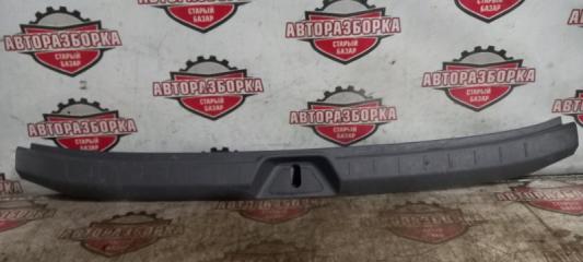 Накладка замка багажника TOYOTA VOXY 2009