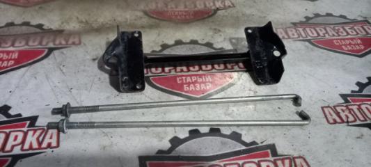 Запчасть крепление аккумулятора MITSUBISHI OUTLANDER 2007