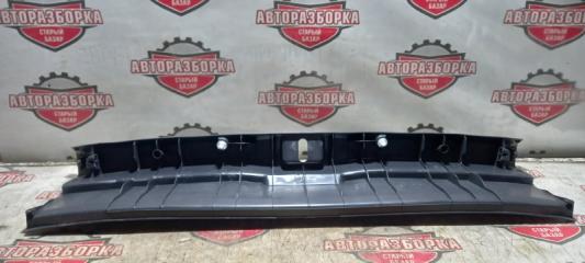 Накладка замка багажника TOYOTA WISH 2009