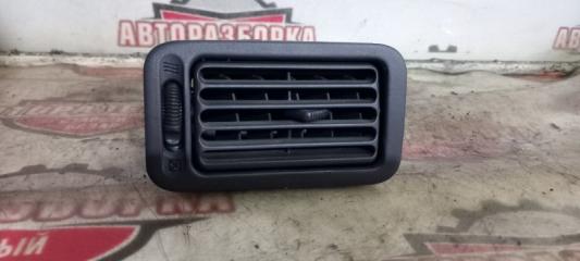 Решетка вентиляционная левая TOYOTA COROLLA 1997