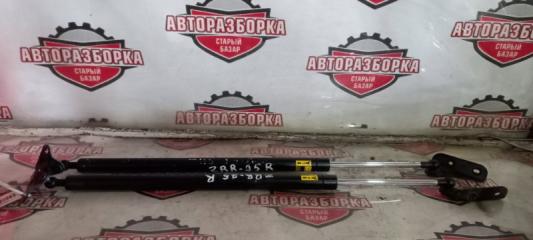 Амортизатор двери багажника задний TOYOTA VOXY 2013