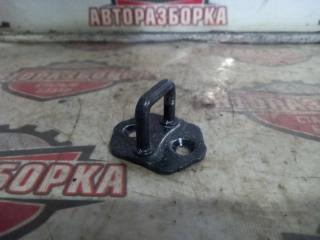 Петля замка багажника TOYOTA VITZ 2007