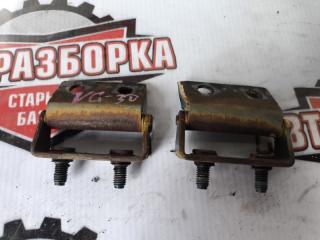 Петля двери багажника NISSAN TERRANO 1995