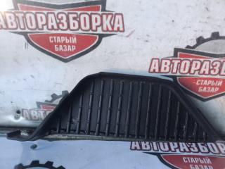 Запчасть подножка правая MITSUBISHI DELICA 1997