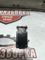 Запчасть кнопка стеклоподъемника передняя левая TOYOTA VOXY 2021