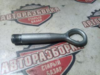 Крюк буксировочный