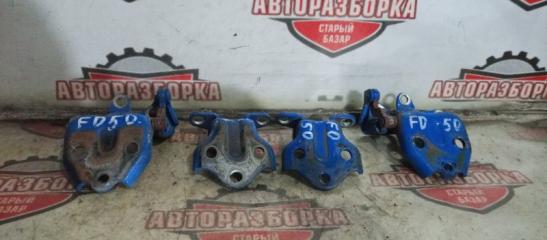 Петля двери передняя MITSUBISHI FUSO CANTER 2000