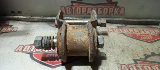 СЕРЬГА РЕССОРЫ задняя TOYOTA DYNA 1986