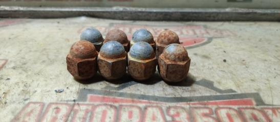 Гайка на колесо задняя NISSAN VANETTE 1993