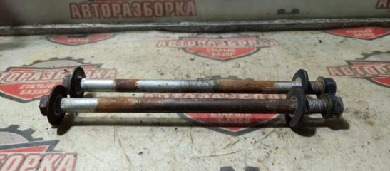 Болт задний TOYOTA CAMRY 1997