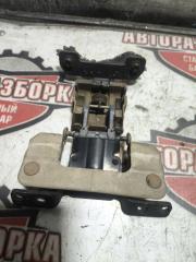 Замок люка правый TOYOTA LITE ACE