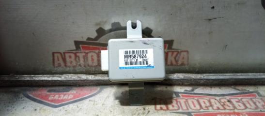 Блок электронный MITSUBISHI DIAMANTE 2003