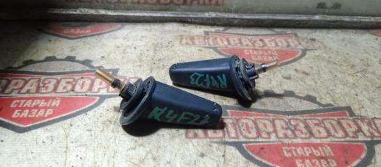 Форсунка омывателя NISSAN ATLAS 2005