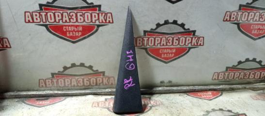 Уголок двери правый HONDA HR-V 2001