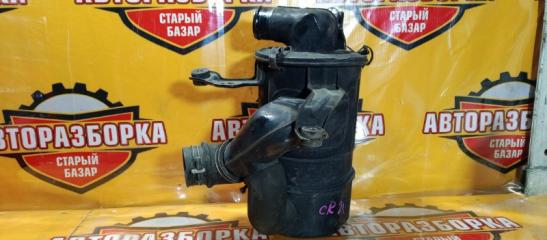 Корпус воздушного фильтра TOYOTA MASTER ACE SURF 1988