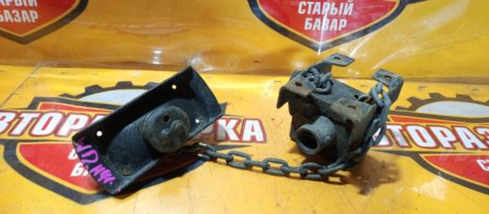 Крепление запасного колеса NISSAN ATLAS 1995