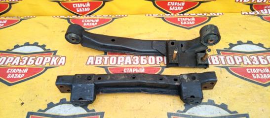 Балка под редуктор NISSAN DATSUN 1994