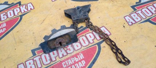 Крепление запасного колеса NISSAN DATSUN 1994