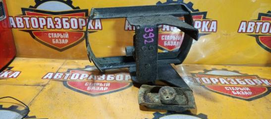 Крепление запасного колеса NISSAN ATLAS 1989