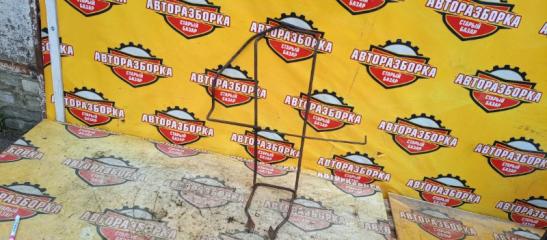 Крепление запасного колеса MITSUBISHI DELICA 1993