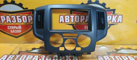 Запчасть рамка магнитофона NISSAN NV200 2012