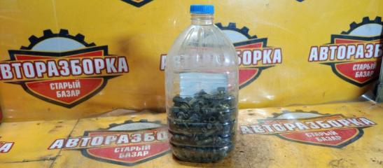 Болт ISUZU ELF 1995