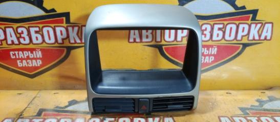 Рамка магнитофона HONDA CR-V 2004