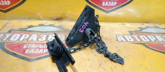 Крепление запасного колеса NISSAN HOMY 1995