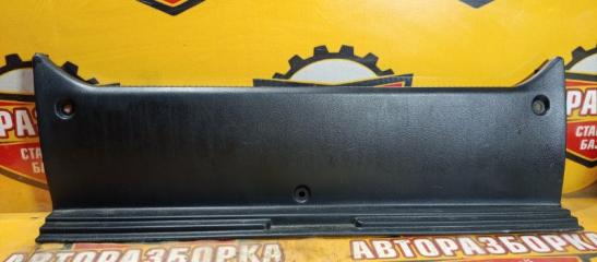 Накладка замка багажника TOYOTA MARK II 2004