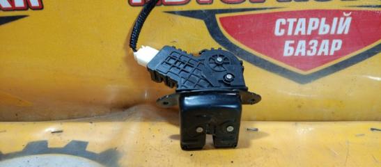 Замок двери багажника HONDA FIT