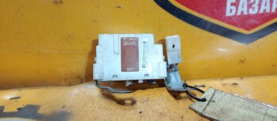 Блок управления дверьми TOYOTA CROWN 2004