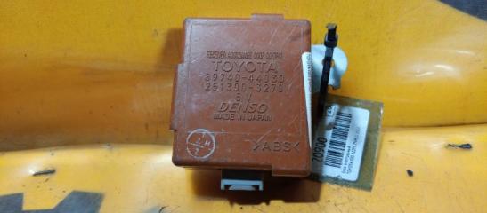 Блок управления дверьми TOYOTA ISIS 2006