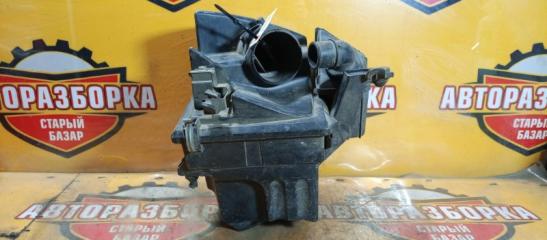 Фото запчасти корпус воздушного фильтра MAZDA PREMACY 2006 Б/У запчасть Запчасть корпус воздушного фильтра MAZDA PREMACY 2006