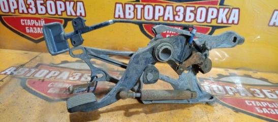 Педаль ручного тормоза TOYOTA CROWN MAJESTA 1995